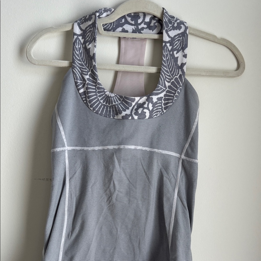 Lululemon Athletica Gray and White Patterned Tank Top